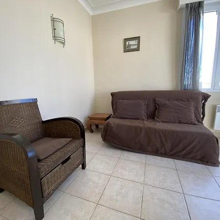 Le Petit Ampere - Proche